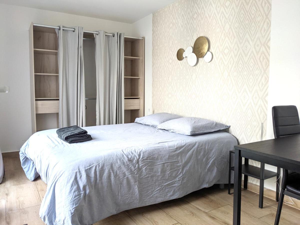 Grande Maison Renovee A 7 Min Du Metro Romainville Exterior foto